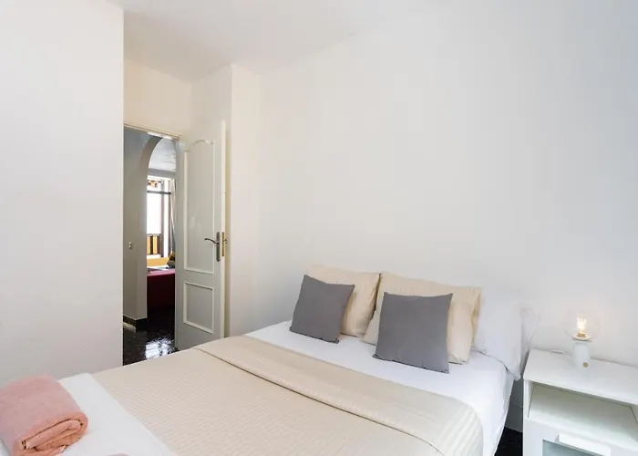 Home2book Percy Appartement *