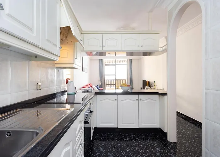 Home2book Percy Apartamento