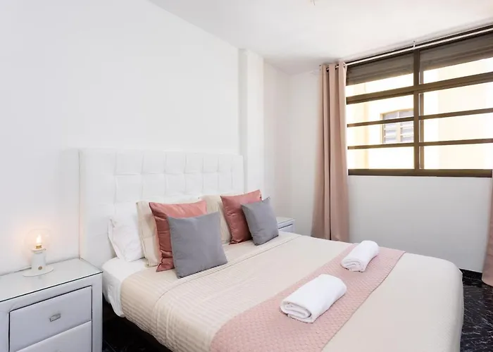 Home2book Percy Appartement *