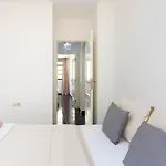Home2book Percy Appartement *