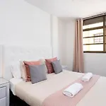 Home2book Percy Appartement *